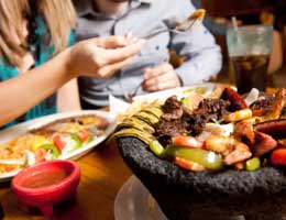2010-frugal-cheap-date-3-dine-lg Dine with discounts