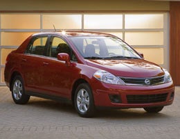 2010-sedans-2-NissanVersa-lg Nissan Versa