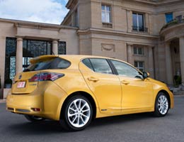 2010-winter-5-cars-warm-you-5-lexus-lg Lexus CT200h