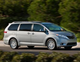 5-great-cars-family-needs-4-sienna-lg Toyota Sienna