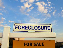 5-hot-year-end-mtg-trends-3-foreclosures-lg Foreclosure sign