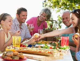 5-steps-stop-compulsive-spending-6-social-lg Fill your life with social connections