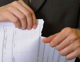 7-steps-to-clean-up-financial-clutter-7-shred-lg text