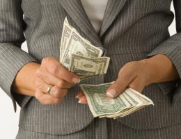 7-ways-stick-holiday-budget-7-cash-lg Pay with cash