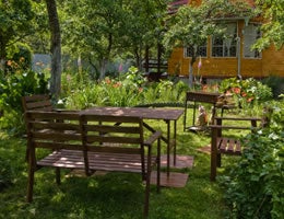 8-ways-to-save-money-on-costly-lawn-care-8-furnishings-lg text