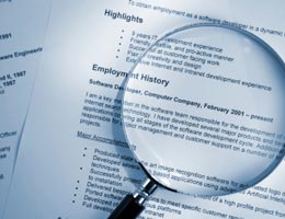 9-tips-refreshing-your-resume-5-error-lg Magnifying glass on resume