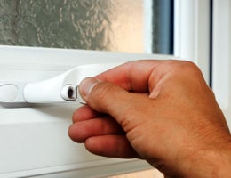 9-ways-to-protect-your-home-from-burglary-10-UseCommonSense-lg