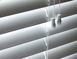 9-ways-to-protect-your-home-from-burglary-3-DrawBlinds-lg