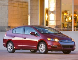 Comparing-hybrid-cars-by-the-numbers-4-Insight-Lrg
