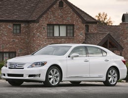 Comparing-hybrid-cars-by-the-numbers-7-LexusLS-Lrg
