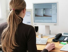 associate-degree-jobs-pay-well-5-designer-lg Graphic designer