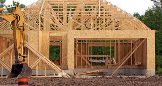 Construction of new home © chloe7992/Shutterstock.com