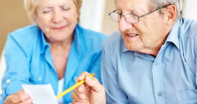 Banks target seniors for free checking