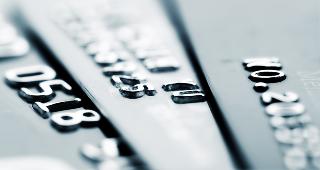 Credit cards closeup © luchunyu/Shutterstock.com