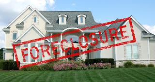 House in foreclosure © Stephen VanHorn / Fotolia.com