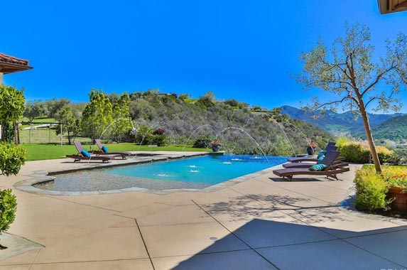 Britney Spears lists home for $9M | Redfin