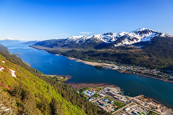 Alaska Alaska | Sorin Colac/Shutterstock.com