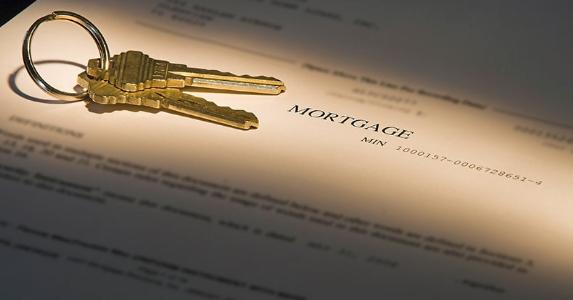 House keys on mortgage document | iStock.com