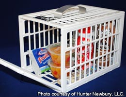 Lunch behind bars Lunch behind bars