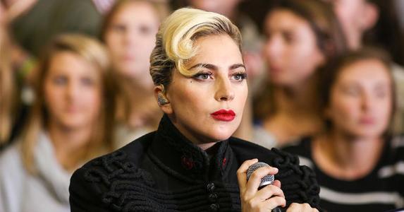 Det Ar Pengar Honung Se Hur Mycket Pop Ikonen Lady Gaga Ar Vart How To Do