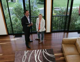 negotiating-tips-for-distressed-sellers-6-sell-lg Let your house 'sell' itself