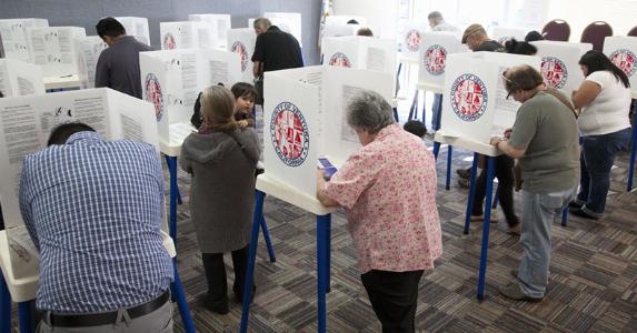 Voting room © spirit of america/Shutterstock.com
