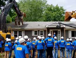reality-tv-insurance-8-makeover-lg Extreme Makeover