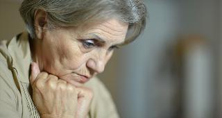 Sad woman © Ruslan Guzov/Shutterstock.com