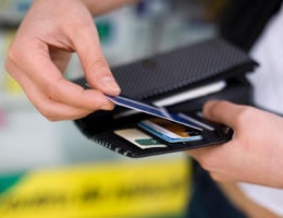 safe-borrowing-tips-debt-9-ccexpenses-lg Use credit cards to float expenses