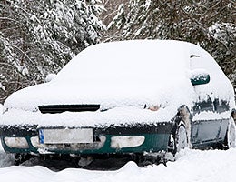 You're exposing your car to extreme temperatures © photka/Shutterstock.com