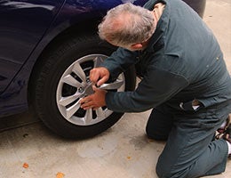 Rotate your tires © Jeff Banke/Shutterstock.com