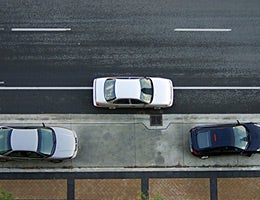 Self-parking systems © Photo Intrigue/Shutterstock.com