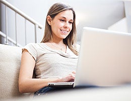 7. Know the invoice price © Minerva Studio/Shutterstock.com
