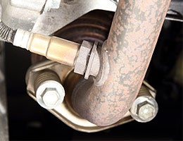 Oxygen sensor © loflo69/Shutterstock.com