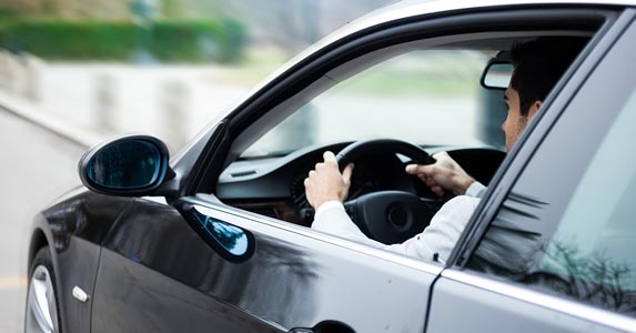 Get a warranty and take a lengthy test drive Get a warranty and take a lengthy test drive © Minerva/Shutterstock.com