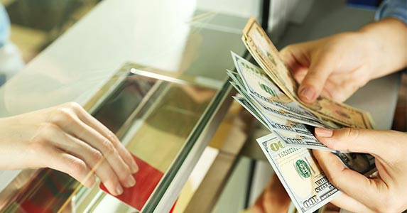 Do I really want to leave my bank? © Africa Studio/Shutterstock.com