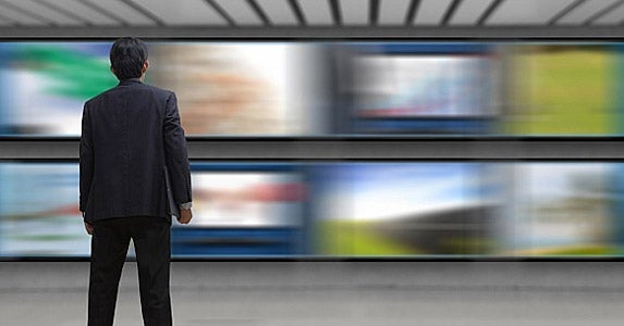 Banks have smooth marketing © Naypong/Shutterstock.com