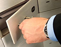 Cut banking fees, receive more services © dextroza/Shutterstock.com