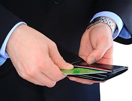 Picking the wrong credit card © Temych/Shutterstock.com