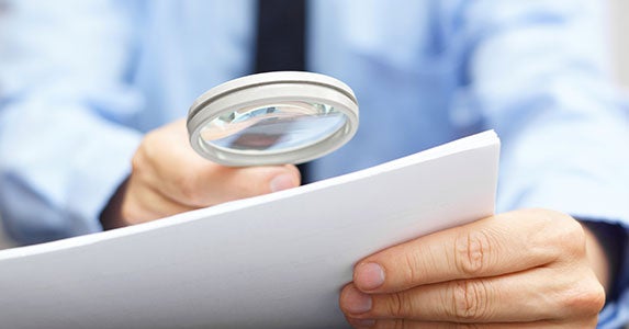 Bottom line: Check the fine print © Bacho/Shutterstock.com