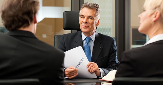 Talk with an attorney Talk with an attorney | Kzenon/Shutterstock.com