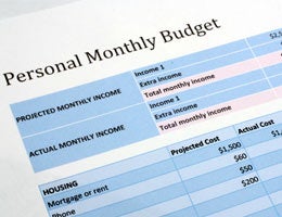 Start with a basic budget © maxexphoto - Fotolia.com