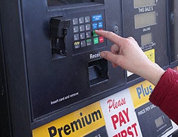'Tis the season for falling gas prices? © cabania/Shutterstock.com