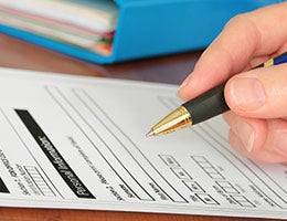 Limit the exposure of personal information © Pixsooz/Shutterstock.com