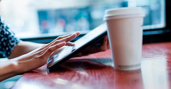 Click bait scams | Zave Smith/Getty Images