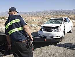 Towing scams © Bikeriderlondon/Shutterstock.com