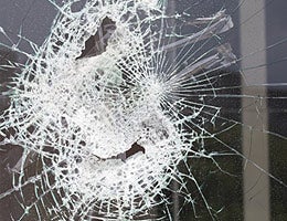 Failing to avoid additional damage © muratart/Shutterstock.com