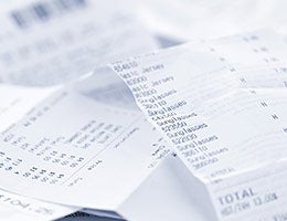 Forgetting to keep your receipts © Elena Elisseeva/Shutterstock.com