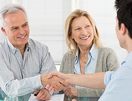 Be loyal to your insurance company © Rido/Shutterstock.com
