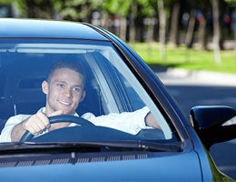 Auto insurance: Don't dare go bare © Deklofenak/Shutterstock.com